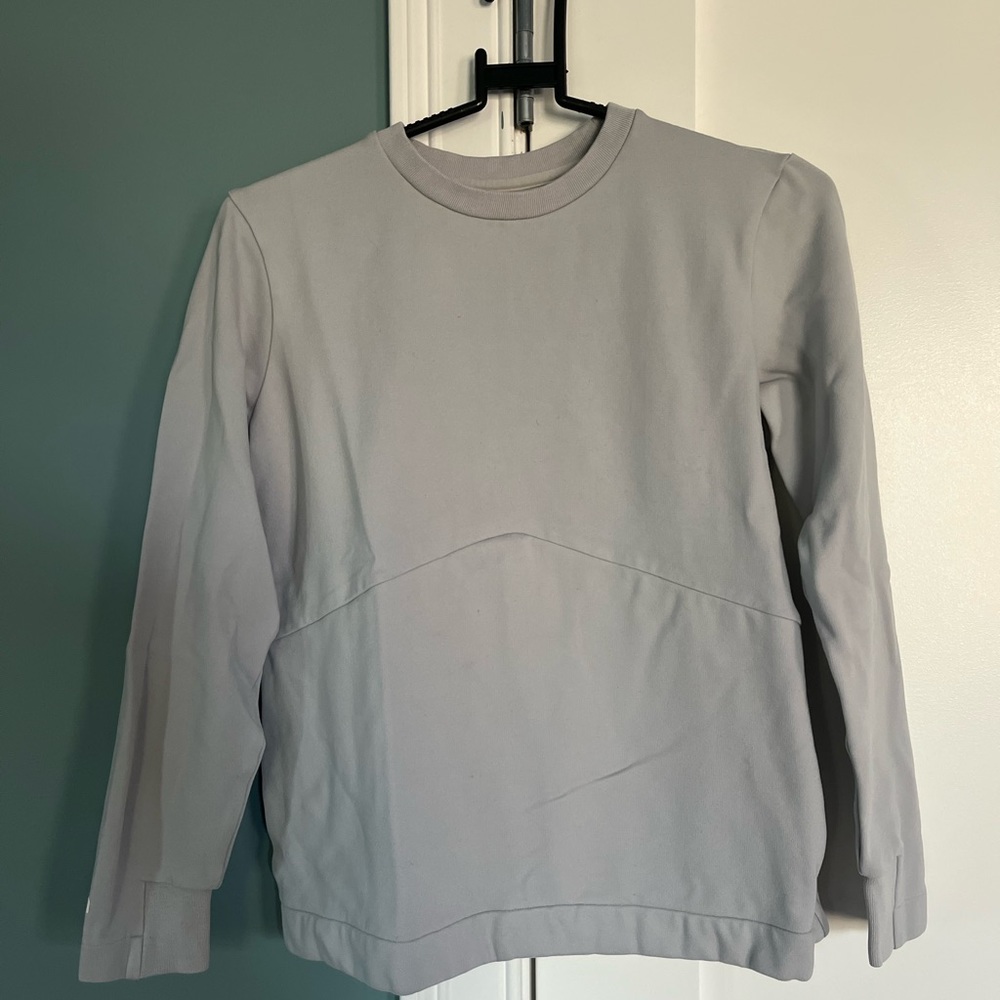 Mahabis athleisure wear top with pouch